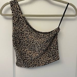 One shoulder cheetah print crop top. Size small. Worn once. Off Shein.
